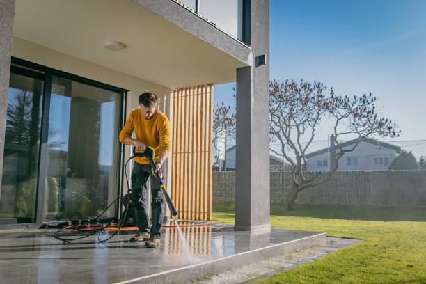Animal Enclosure Cleaning in Bloomfield, IN